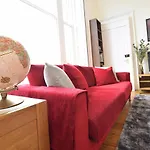 Cozy 2 Bedroom Apartment At Heart Of The Edinburgh